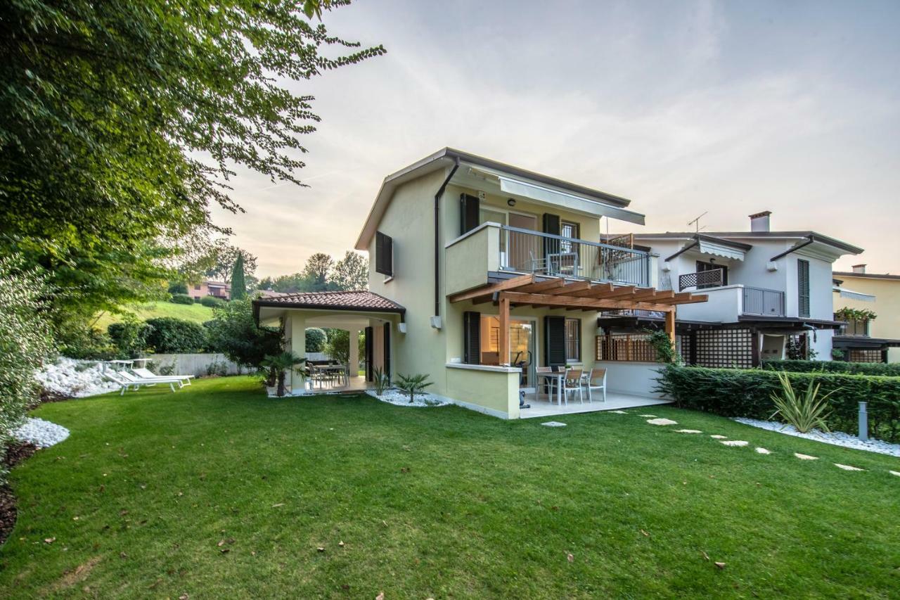 Italia Living Villa 파뎅게술가르다 외부 사진